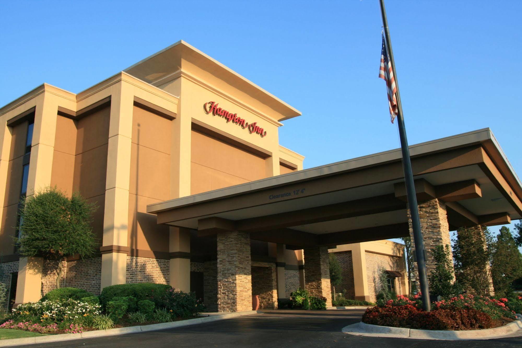 Hampton By Hilton Smith